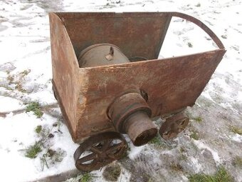 Prodám elektromotor zn.Škoda, namontován ve skříni, na 4-kol