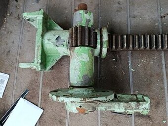 Ruční hřebenový lis