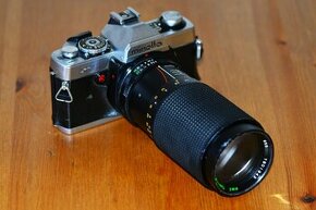 Fotoaparát Minolta XG-1 + objektiv Tokina