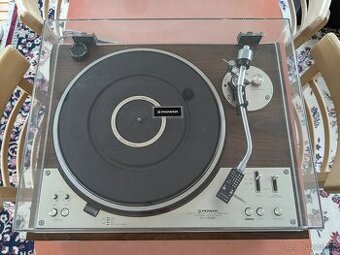 gramofon Pioneer PL-530
