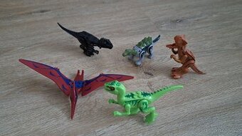Napodobenina Lego figurek dinosaurů
