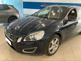 Volvo V60 AWD—D5 2.4 158kw—Summum—2013–automat—KŮŽE—