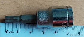 3/8" zástrčná hlavice TORX T30 (výrobce TONA) - 1