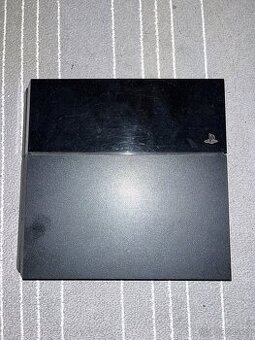 PS4 12.00 500GB, ovladač, kabely