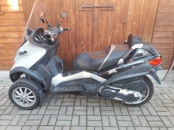 Piaggio MP3 500