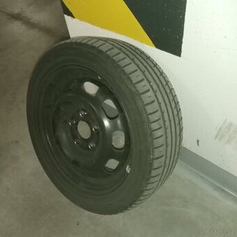 Mercedes A pneu