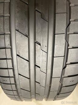 Pneu letní 4x zánovni 235/30r20 99%