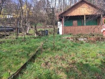 Chatka se zahradou U trojáku Zlín
