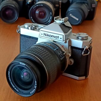 NIKOMAT (Nikkor Nikon 18-55mm) - 1960