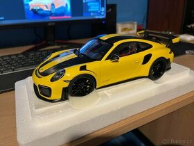 AUTOart Porsche 911 GT2 RS 1:18