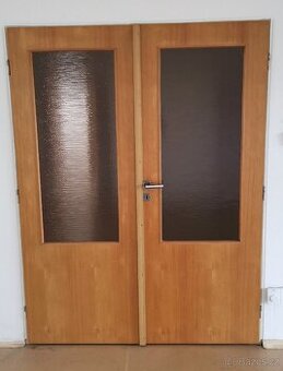 Dveře přírodní dekor P150