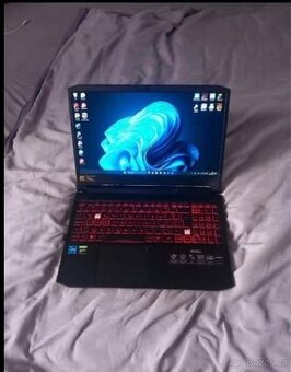Prodám herní notebook Acer Nitro 5 Shale Black