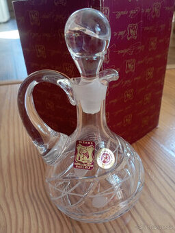 Broušená karafa na ocet/olej ze sklárny Rückl a synové s.r.o