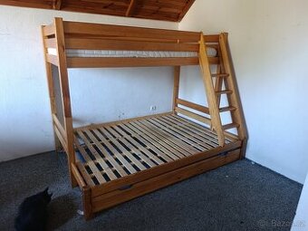 Palanda - poschoďová postel.