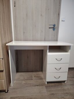 Psací stůl pro školáka