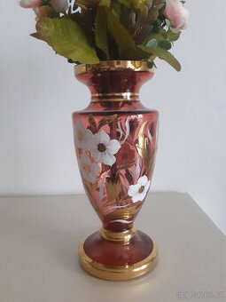 Prodám vázu z novoborského skla