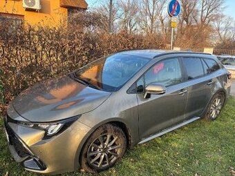 Toyota Corolla TS 1.8 hybrid e-CVT