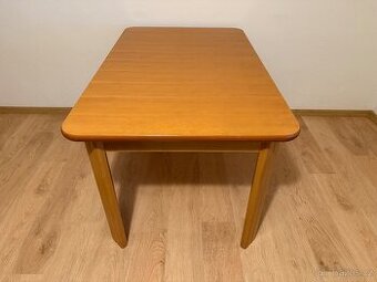 Jídelní stůl TON 135x85 cm