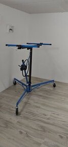 Zvedák na sádrokarton