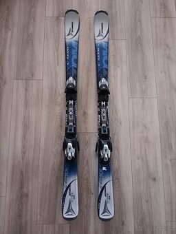 Lyže Atomic + hůlky