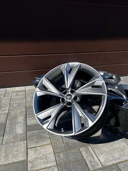 Audi rs6/rs7 r22 letni