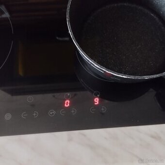 Indikační varná deska Indesit