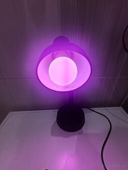 Stolní lampička s RGB žárovkou + dálkové ovládání