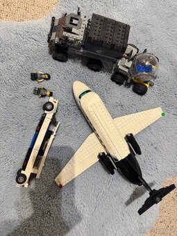 Lego city letadlo a Jurassic world auto
