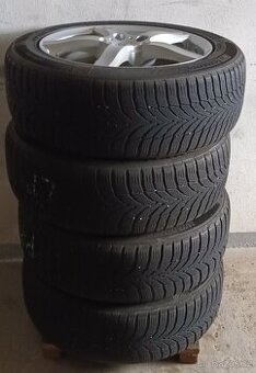 zimní pneu 215/55/17 + ALU R17 5x114,3 + TPMS