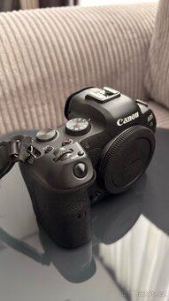 📸 Canon EOS R6 – skvělý stav