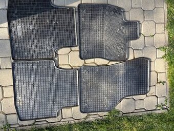 Gumové koberečky Škoda Superb III