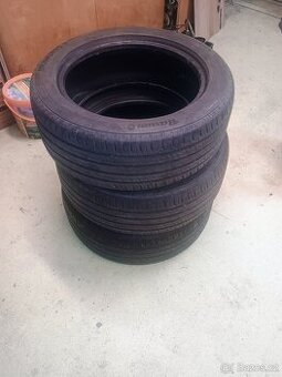 Letní pneu Barum Bravuris 215/55R17
