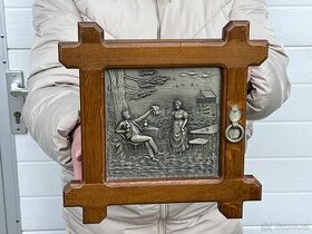 Dřevěná dubová skříňka na klíče s cínovým motivem