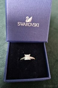Swarovski pozlateny prsten biele zlato 52