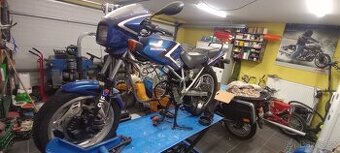 Honda vf400f