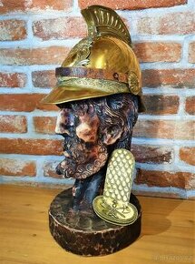 Starožitná přilba francouzského hasiče Sapier Pompiers
