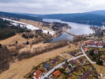 Prodej atraktivního, mírně svažitého pozemku, 872 m2, s otev