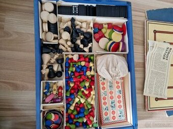 Set retro společenských her