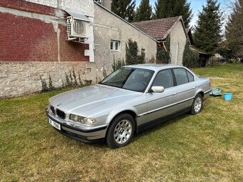 BMW e38 728i