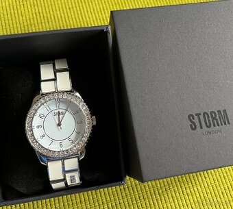 Dám. bílé hodinky Storm, Swarovski kamínky, sleva 3.990 Kč