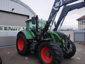 Fendt 722 SCR s čelním nakladačem STOLL FZ 46-26.1  s 3700 h