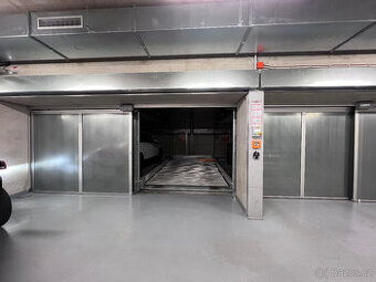 Pronájem garážového stání 15 m2
