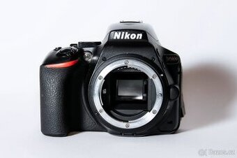 Prodám zrcadlovku Nikon D5600