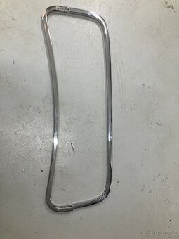 Citroen Traction Avant rámeček předního okna