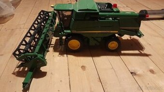 Kombajn John Deere Bruder