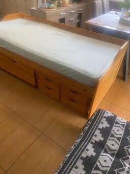 Postel se šuplíky - 1