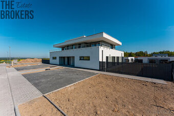 Prodej ateliéru 2+kk, 58 m2, Kostelec nad Černými lesy