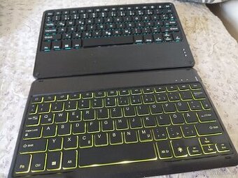 Nabízím funkční bluetooth klávesnice