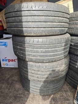 225/45 r17