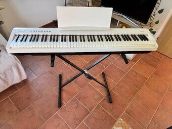 Digitální piano Roland FP-30